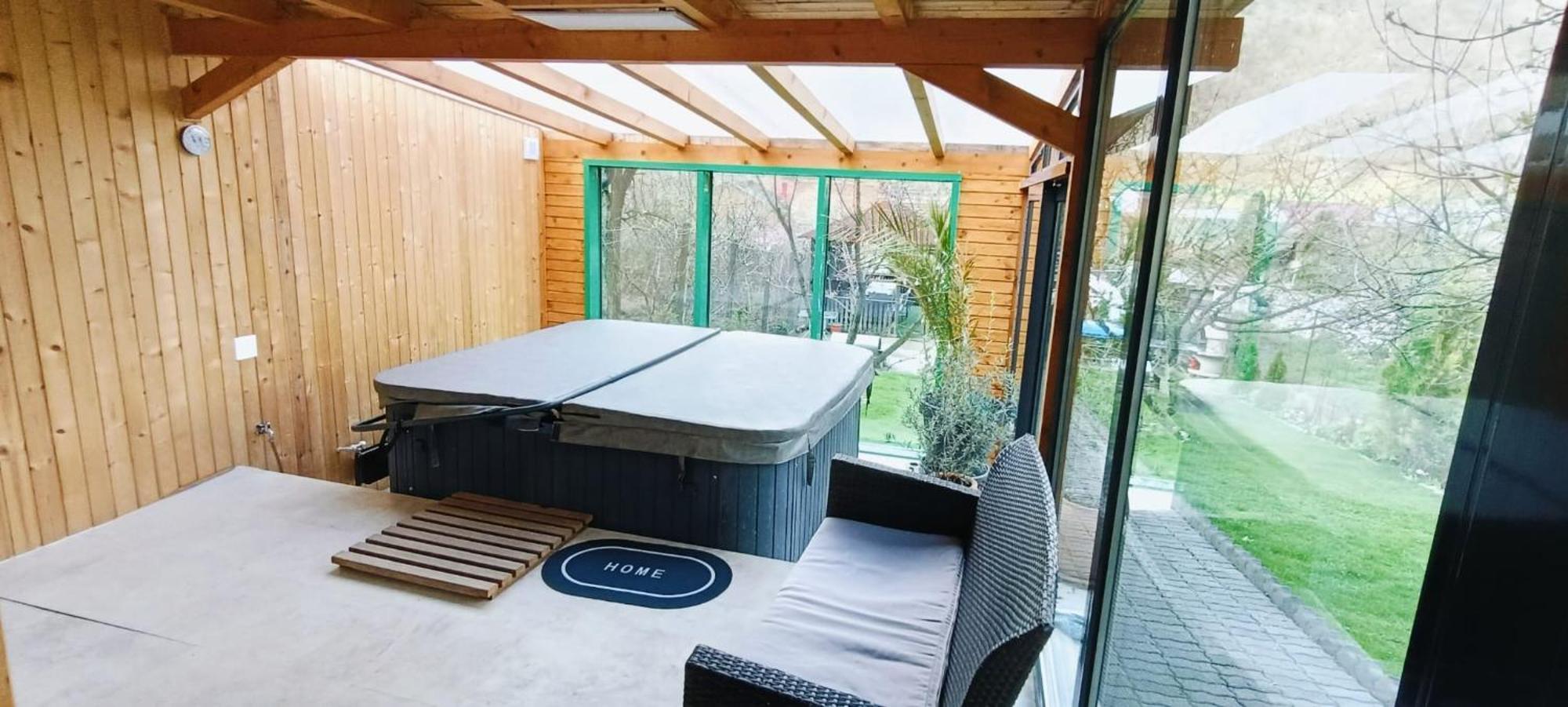 Cazare Casa Sandra Băile Herculane Exteriör bild