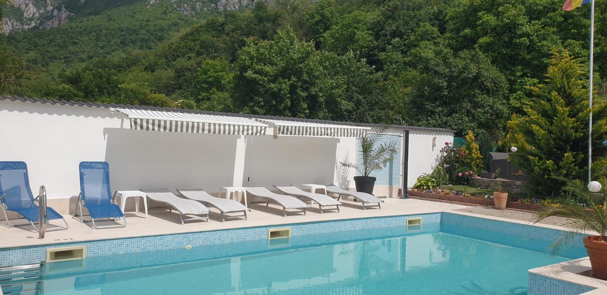 Cazare Casa Sandra Băile Herculane Exteriör bild