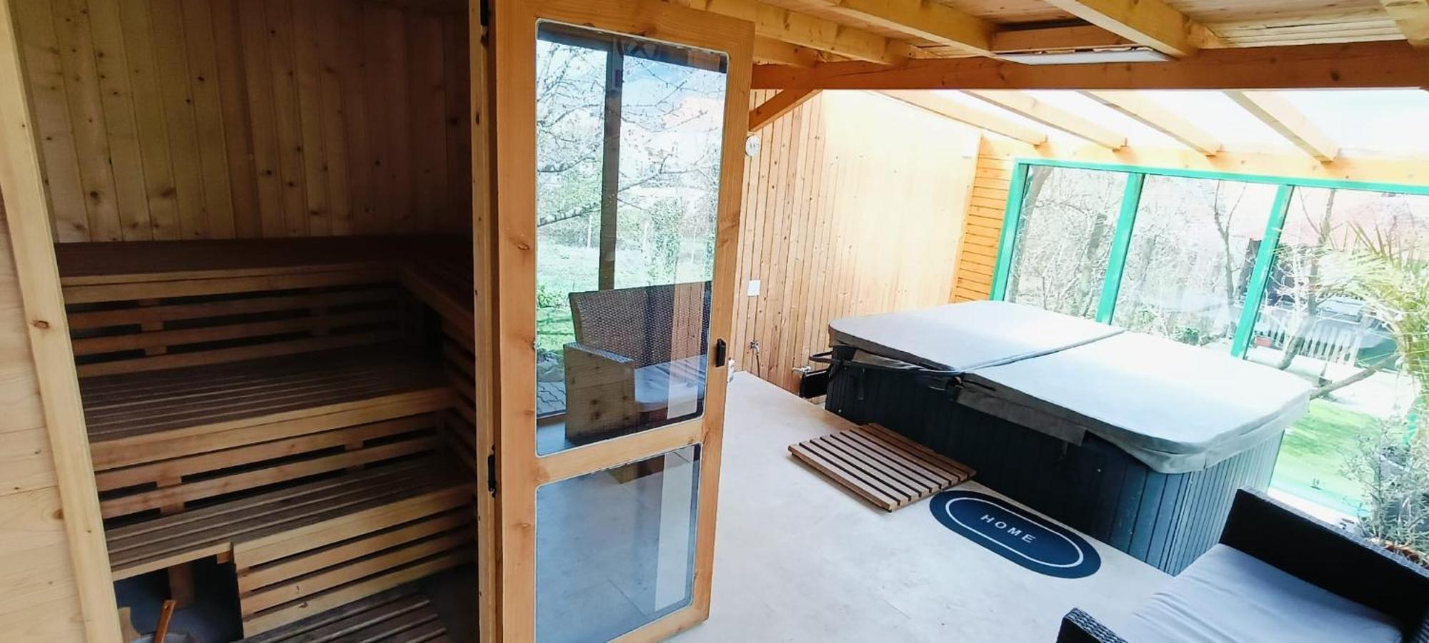 Cazare Casa Sandra Băile Herculane Exteriör bild
